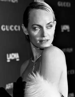 Amber Valletta Net Worth 2025