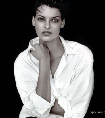 Linda Evangelista Net Worth 2025