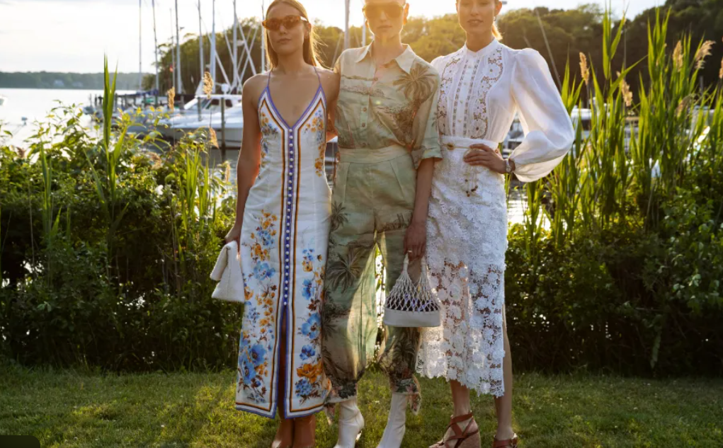 Hosting, Not Advertising: The Executive Psychology