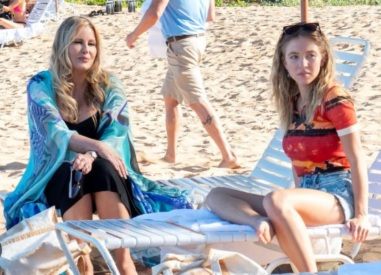 Jennifer Coolidge, Sydney Sweeney, White Lotus