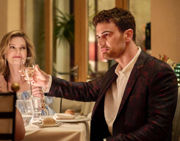 Theo James, White Lotus S2