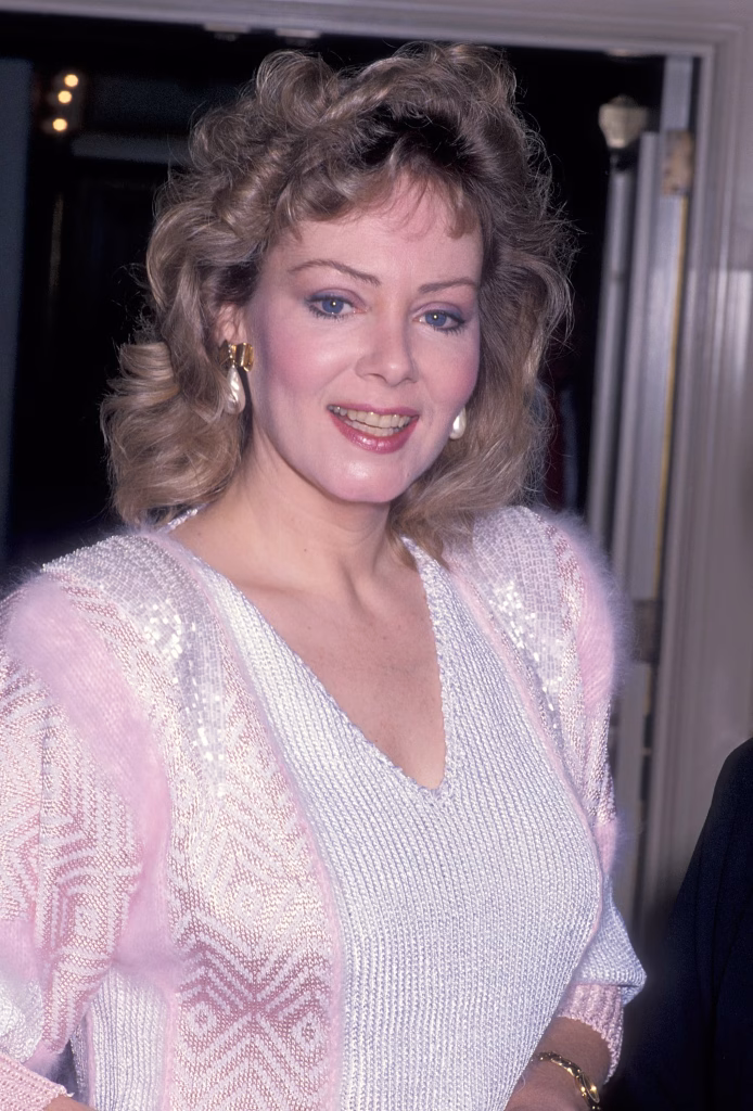 actress-jean-smart-attends-the-hollywood-womens-press-clubs-news-photo