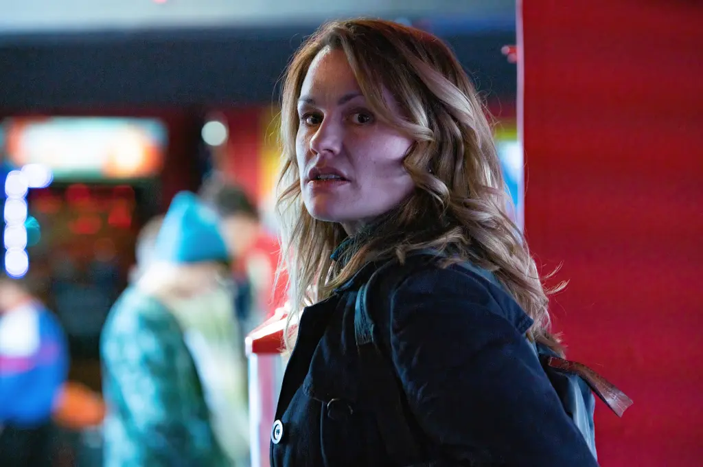 bit-light-anna-paquin