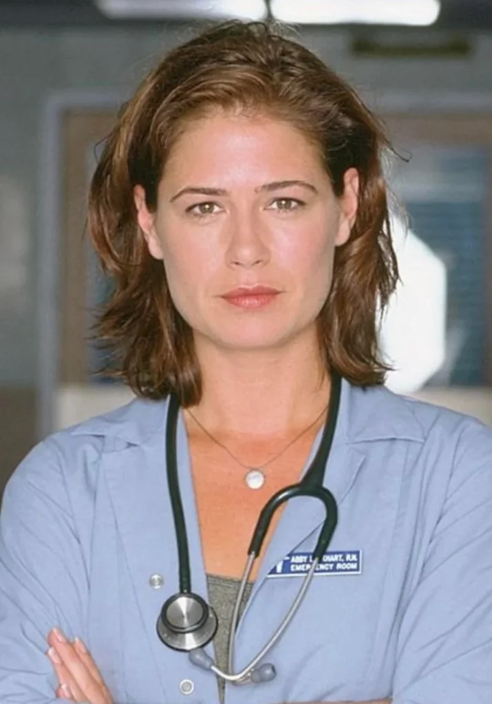 maura-tierney-abby-lockhart-in-er-1999-2008