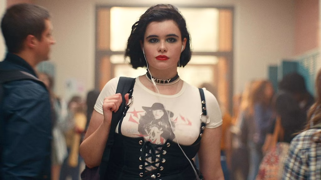 barbie-ferreira-walking-down-the-hallway-as-kat-in-euphoria
