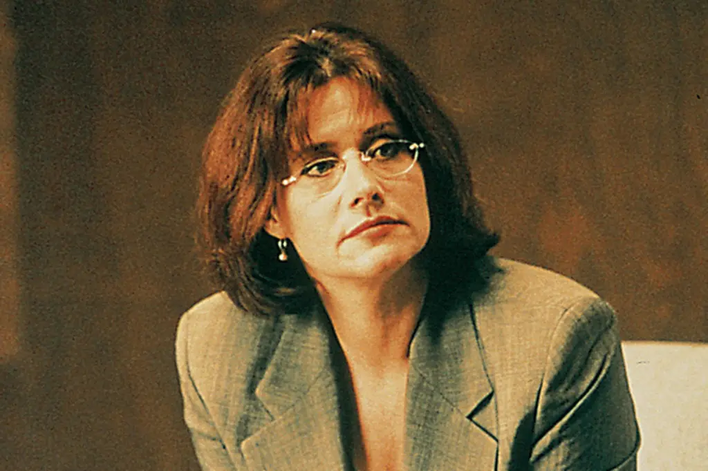 lorraine bracco-02