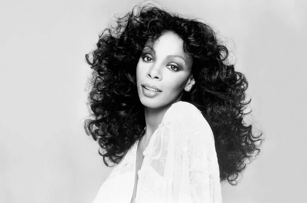 01-donna-summer-portrait-1976-billboard-1548