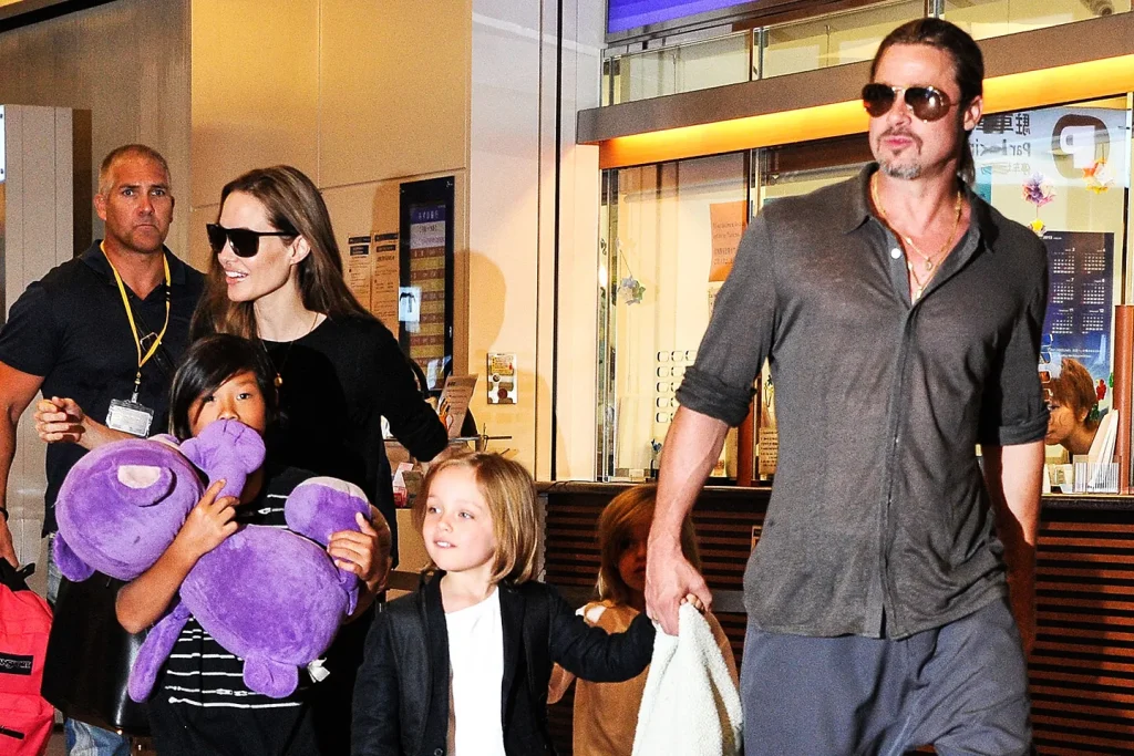 t-brad-pitt-angelina-jolie-airport-fight