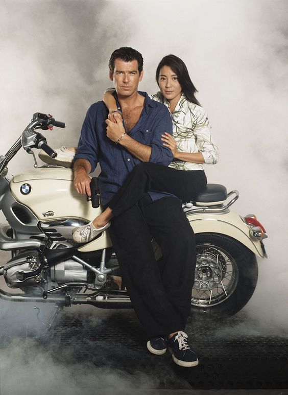 Pierce Brosnan Tomorrow Never Dies BMW