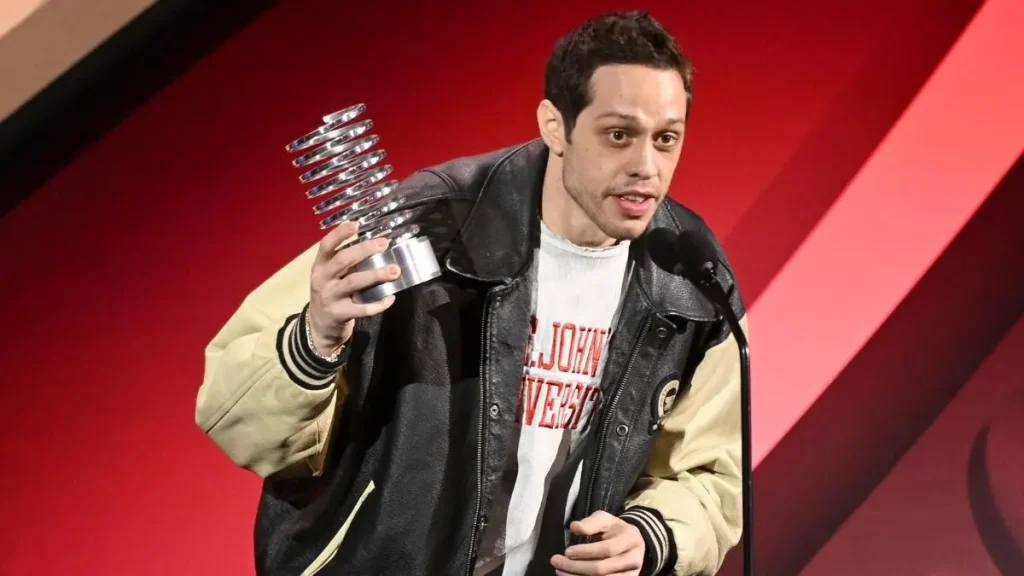 Pete-Davidson-at-Webby-Awards