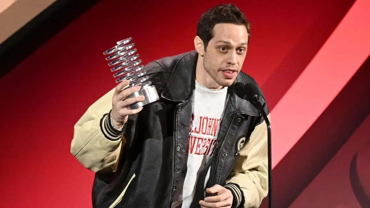 Pete-Davidson-at-Webby-Awards